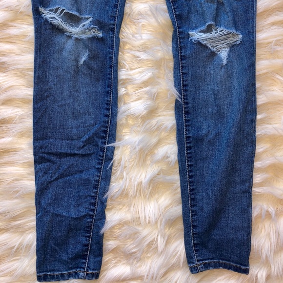 Joe’s Jeans Barely Worn Light Wash Jeans - Picture 2 of 4